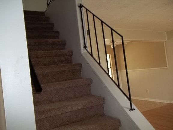 4th image of 23 Humber Ct