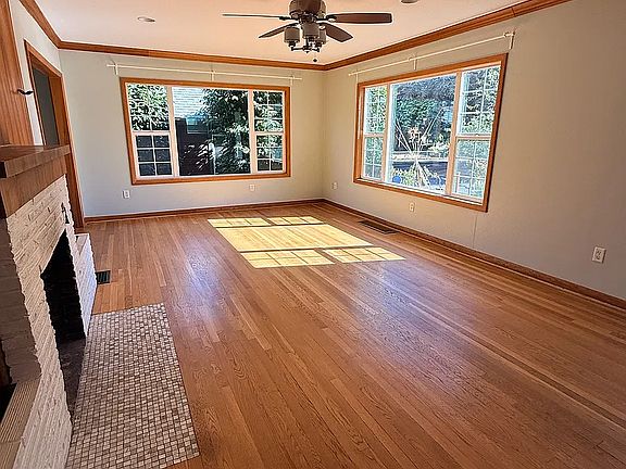 3rd image of 8529 SE Alder St