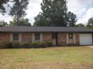 1609 Riverside Dr, Gautier, MS 39553