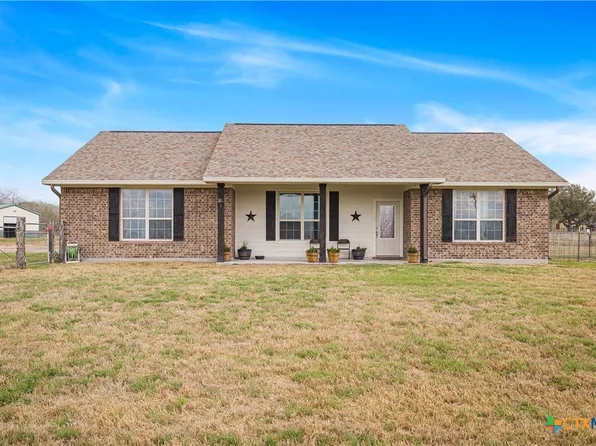 1032 Levi Sloan Rd, Victoria, TX 77904