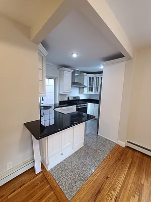 Rented by Bouklis Group | media 3