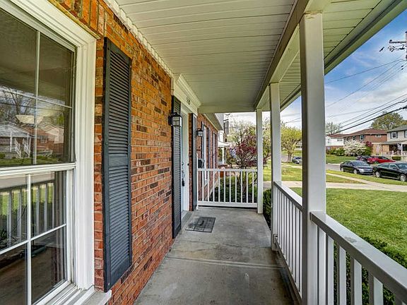 3rd image of 5329 Cannas Dr