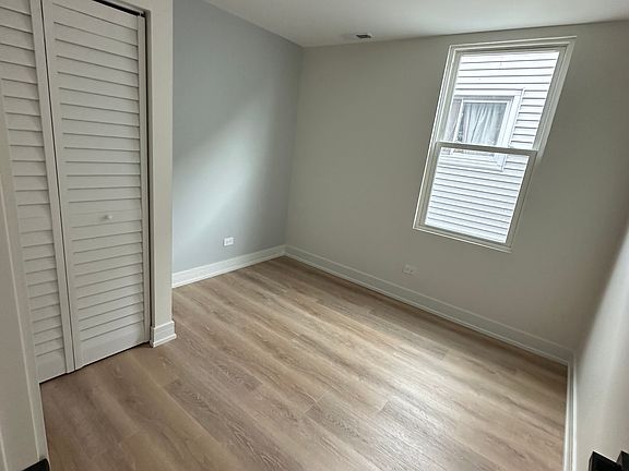 5th image of 2134 W 50th St #2