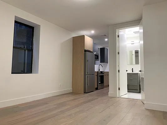 Rented by Starts New York Realty LLC | media 20