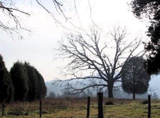 207 Rhodes Rd, Eden, NC 27288