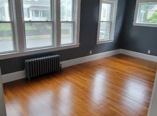 172 Narragansett St #1, Providence, RI 02905