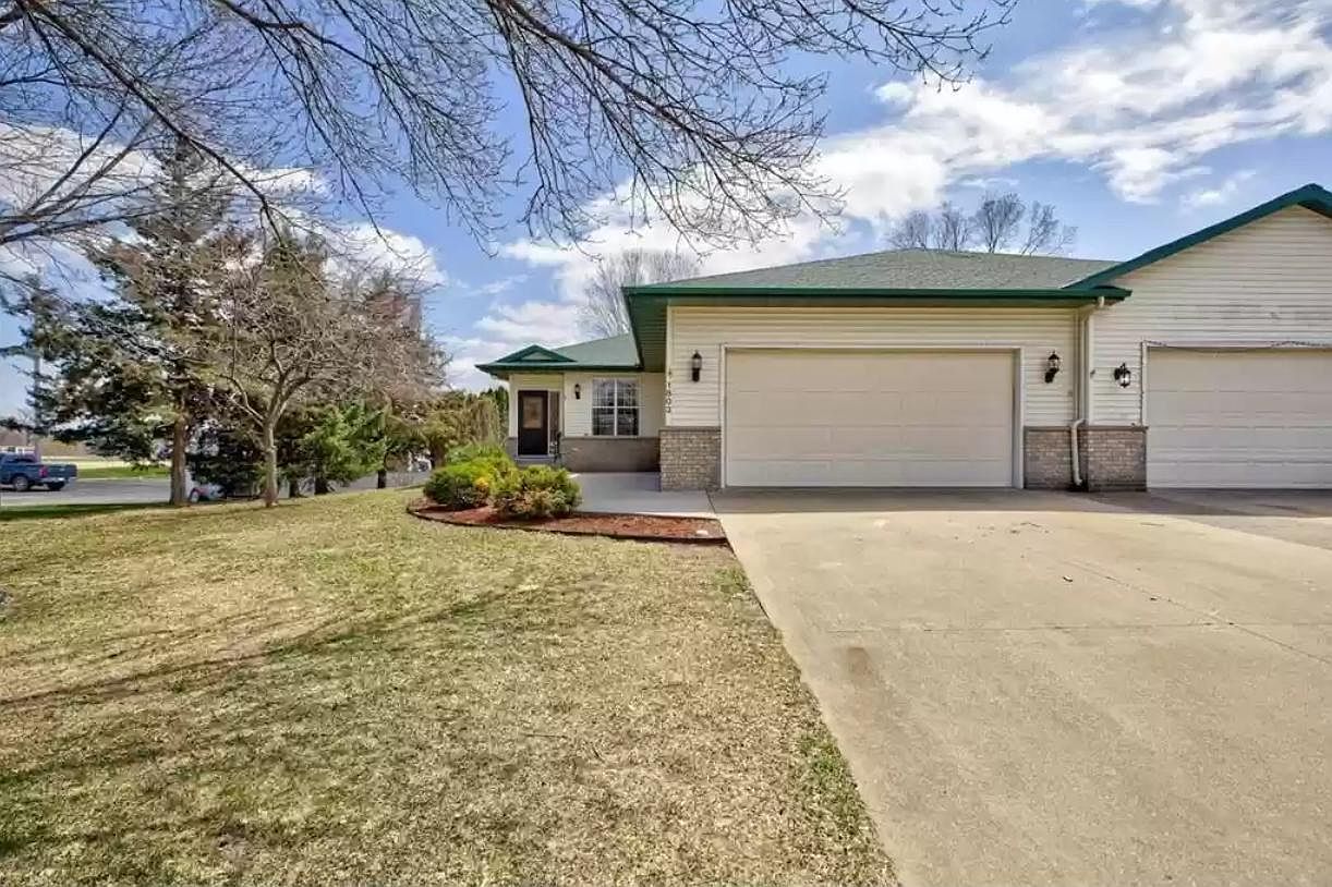 1803 Green St 2, Faribault, MN 55021 Zillow