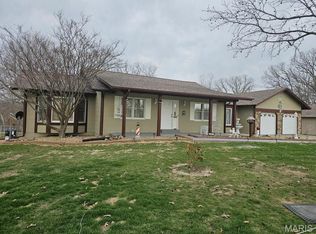 213 Lincoln Ln, Winfield, MO 63389