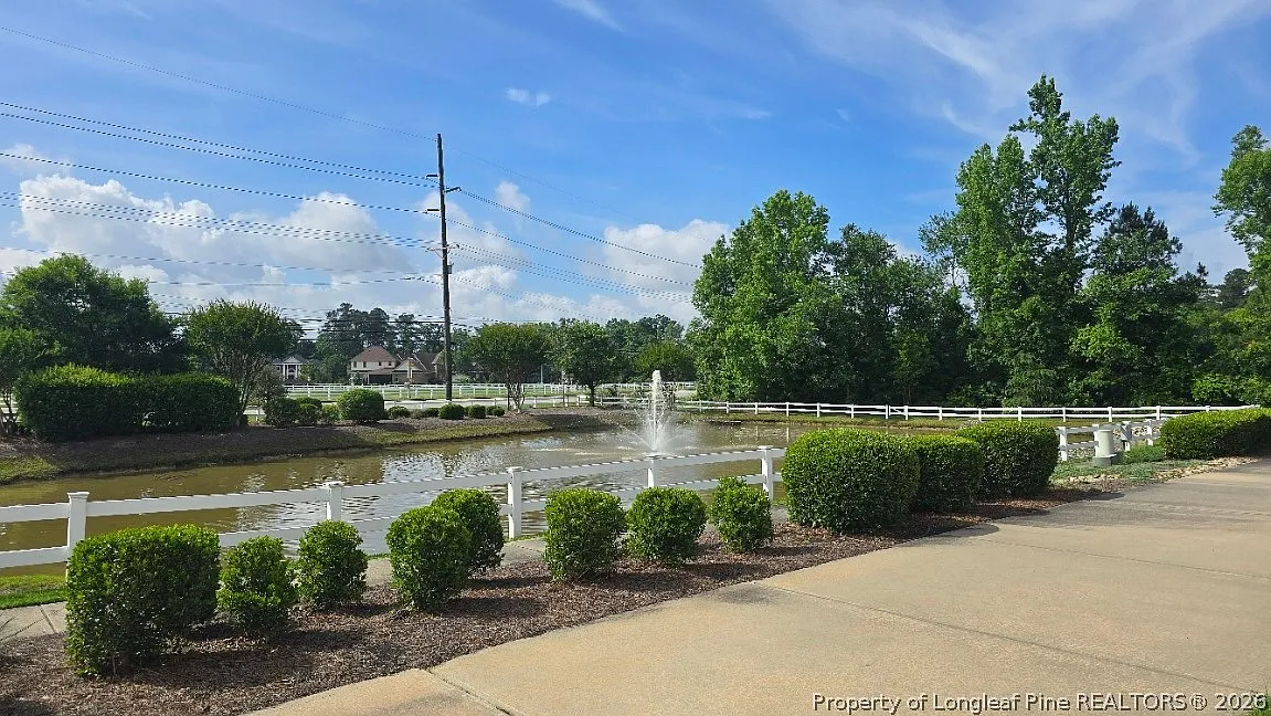 3 bed, 2.0 bath, 1734 sqft, $3,000 — Photo 2