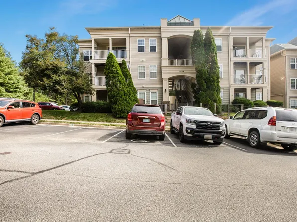 1049 Gardenview Loop APT 204, Woodbridge, VA 22191
