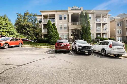 1049 Gardenview Loop #204 Photo 1