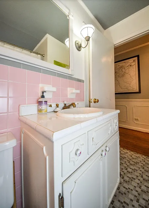 2506 Elm Dr NE — Photo 2