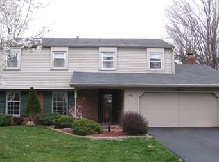 7015 Peppermill Ln, Spring Mill, KY 40228