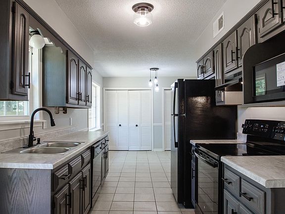 4th image of 3240 Teaberry Ln