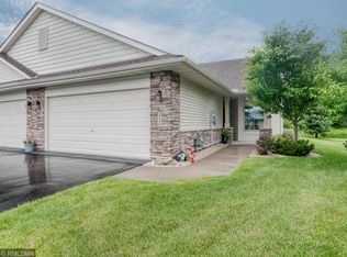 311 Summer Pl E, Maplewood, MN 55117