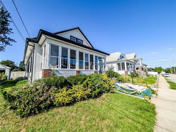 102 Burnside St, Cranston, RI 02910