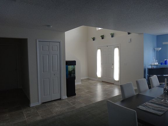 2 Story Front Entry/Foyer