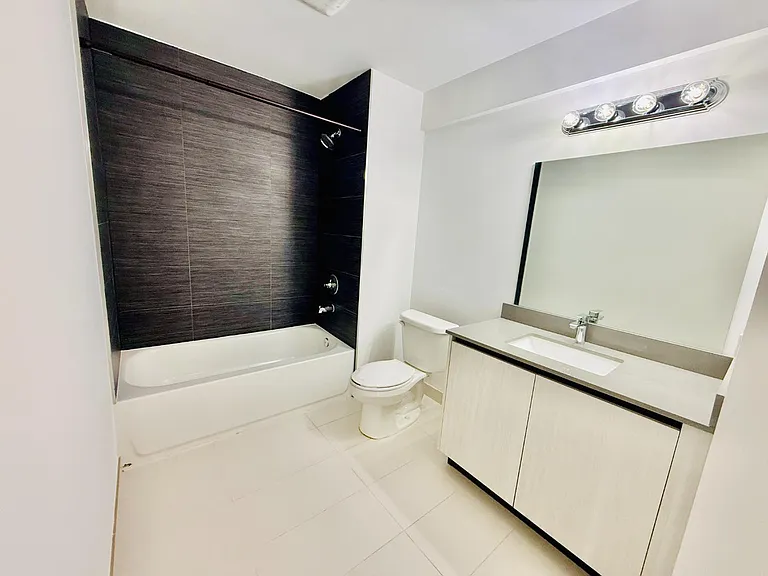 726 NW 3rd St #209 — Photo 5