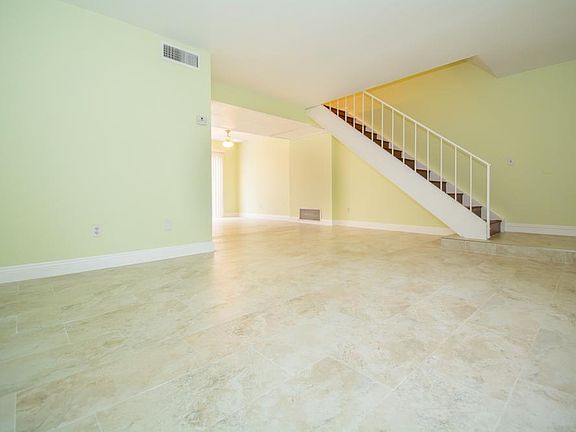 5th image of 1352 N San Diego Ave