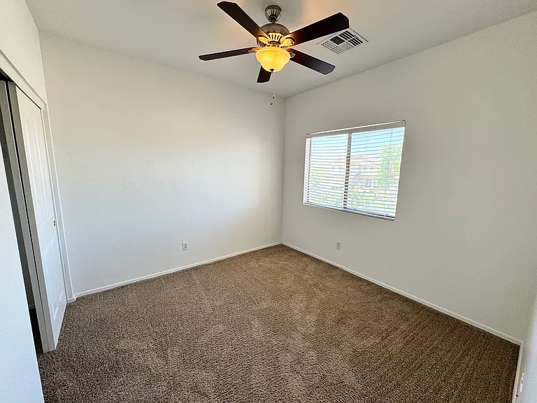 27989 N Muscovite Dr — Photo 18