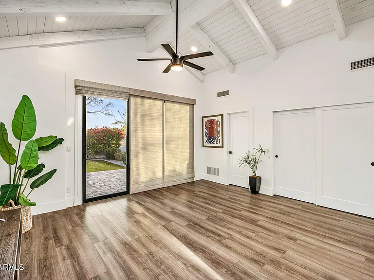 22012 N 84th Pl — Photo 32