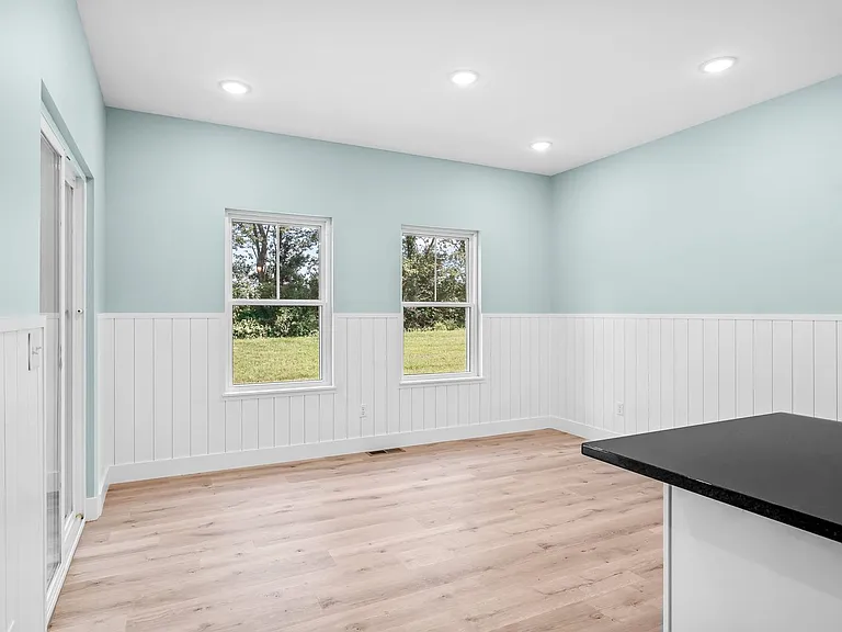 2205 W Mason Pl — Photo 10