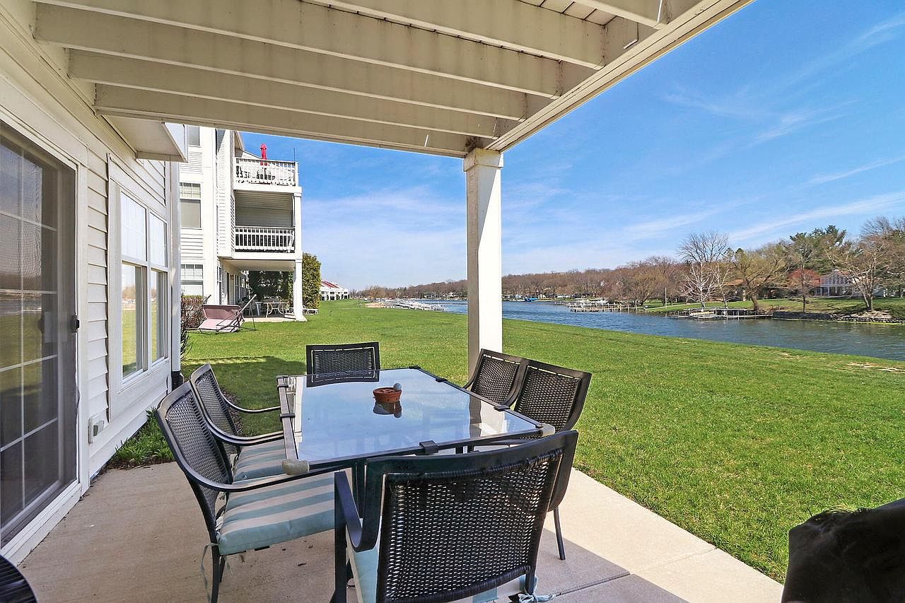 2230 Landings LANE, Delavan, WI 53115 Zillow