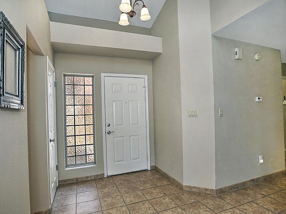 5th image of 945 N Pasadena St Unit 109