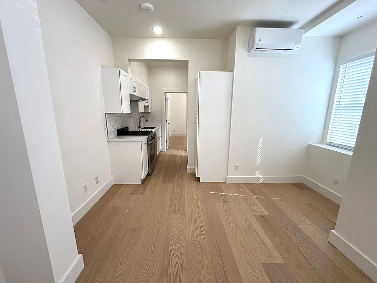 1201 12th Ave #16 — Photo 3