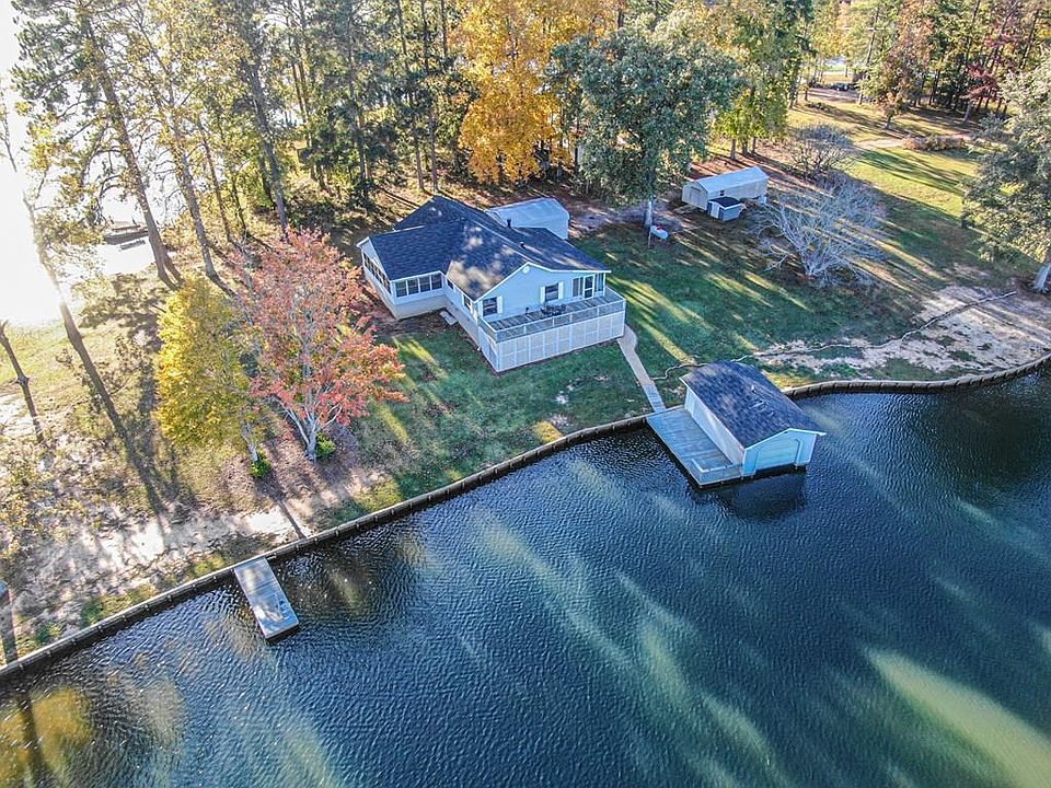 1st image of 115 Buckhorn Cir