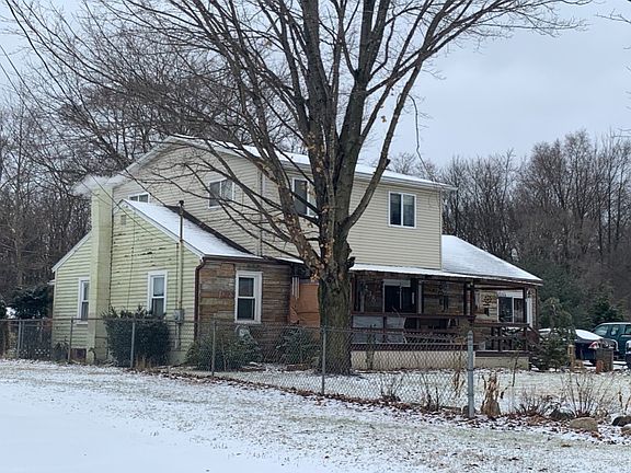3rd image of 238 Lumley Ave