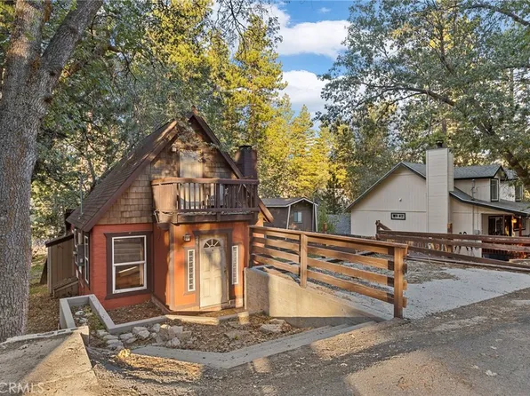 2466 Ridge Rd, Running Springs, CA 92382