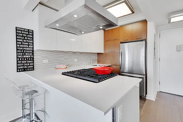 Rented by Cooper & Cooper Real Estate | media 81