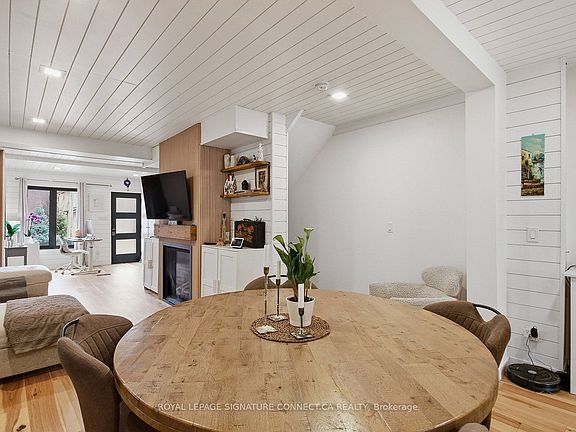 4th image of 18 Harlton Cres