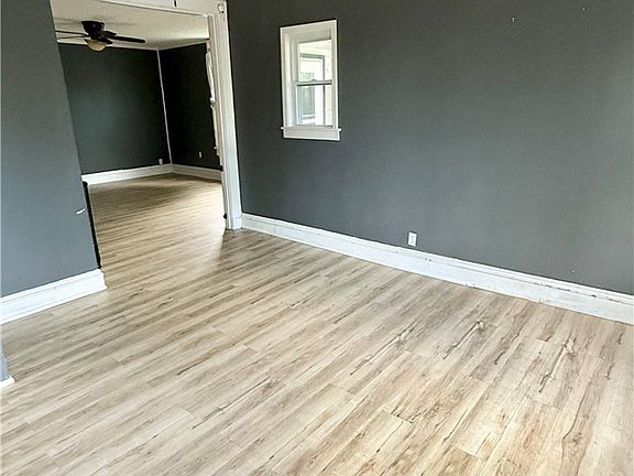 5th image of 117 Riegel St