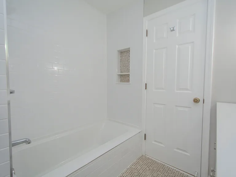 11802 Robindale Rd — Photo 26