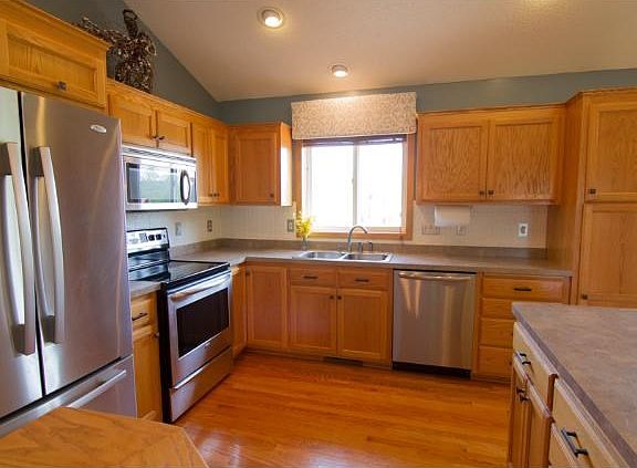 5th image of 18882 Dupont Way