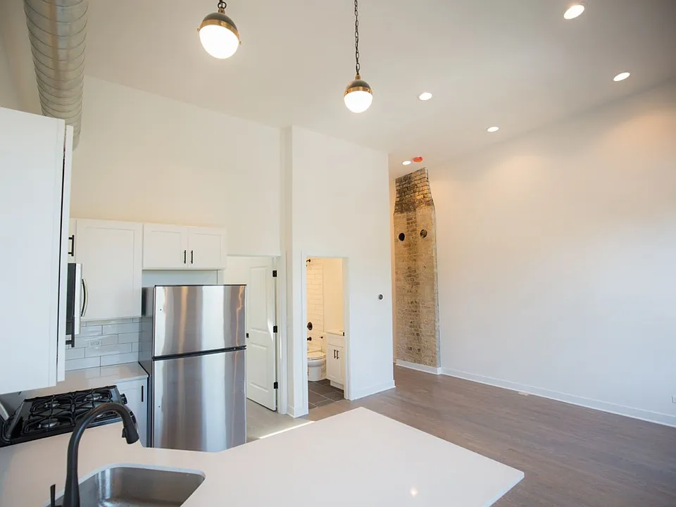 415 W North Ave