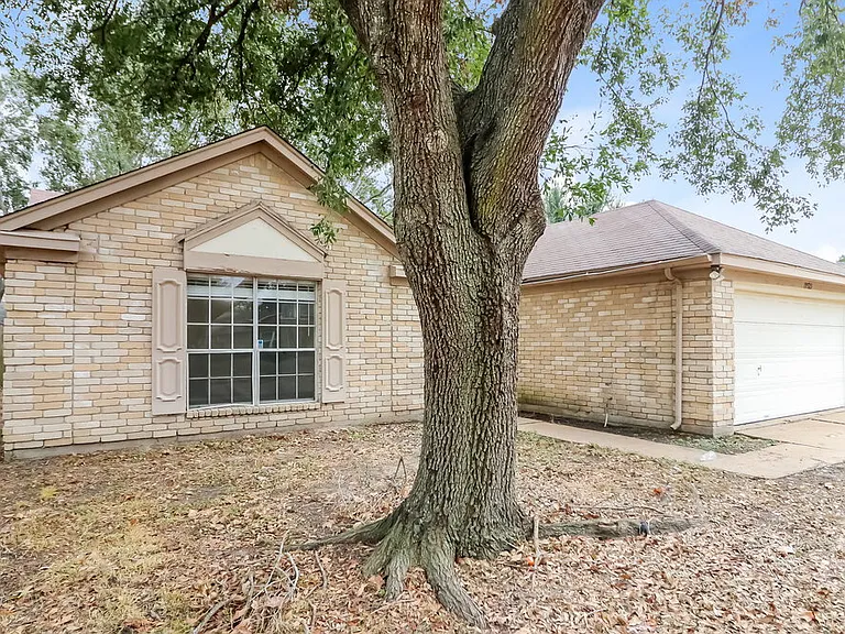 19523 Elmtree Estates Dr — Photo 3