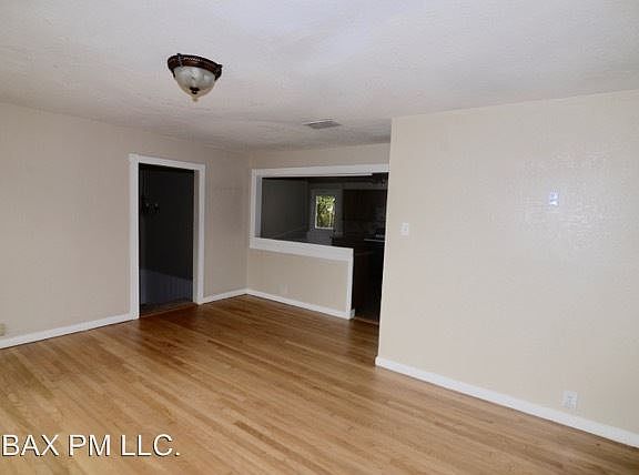 2nd image of 2217 Saint Francis Ave