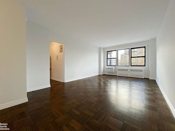 3rd image of 200 E 15th St APT 16J