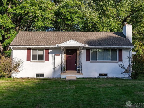 3rd image of 688 Timberwood Dr