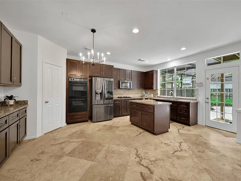 7 Churchdale Pl — Photo 15