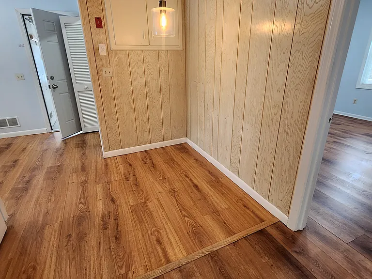 ding area in kitchen
