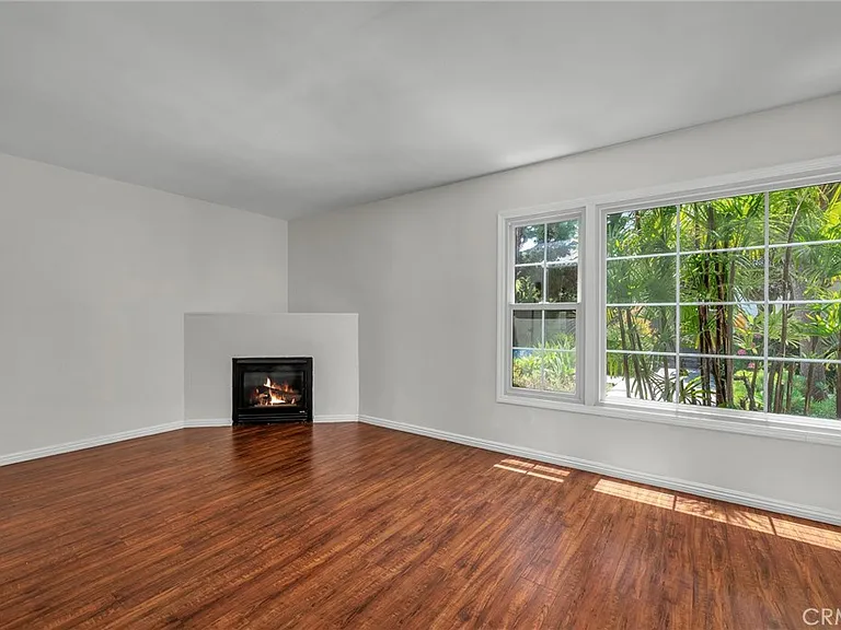 544 Glenneyre St #7 — Photo 9