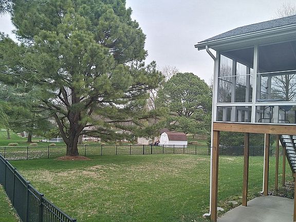 3rd image of 2916 W Alveria Dr