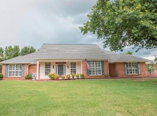 1005 S Montgomery St, Starkville, MS 39759