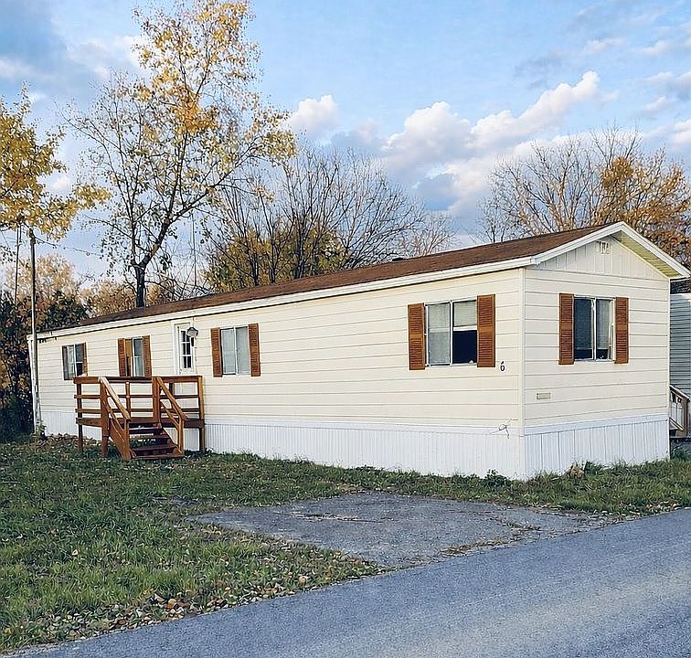 1st image of 6 Harbor Cir