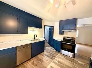 33 Grandview Rd APT D, Hummelstown, PA 17036