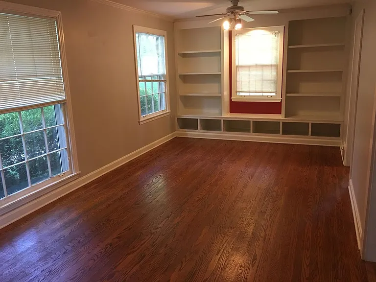700 Canebrake Dr — Photo 2
